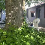 Paisible 8 Pers Avec Jardin Proche Parc Le Pal - Fr-1-489-613 *