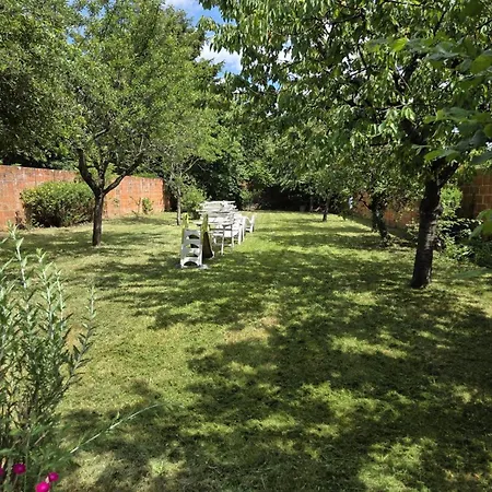 Paisible 8 Pers Avec Jardin Proche Parc Le Pal - Fr-1-489-613